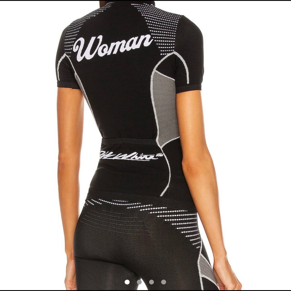 Off-white two piece shirt and leggings - Picture 2 of 3